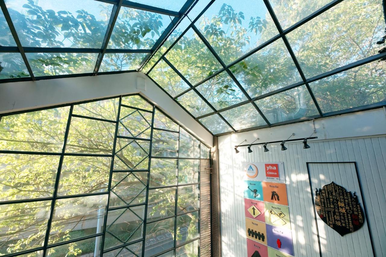 Kunming Upland International Youth Hostel Near The City Center ,2 Mins Walk To The Subway, 2 Mins Walk To The Green Lake, Close To Yuan Tong Temple, Old Street, Yunnan University, Convenient Payment And Visa Cards Are Accepted Exterior foto