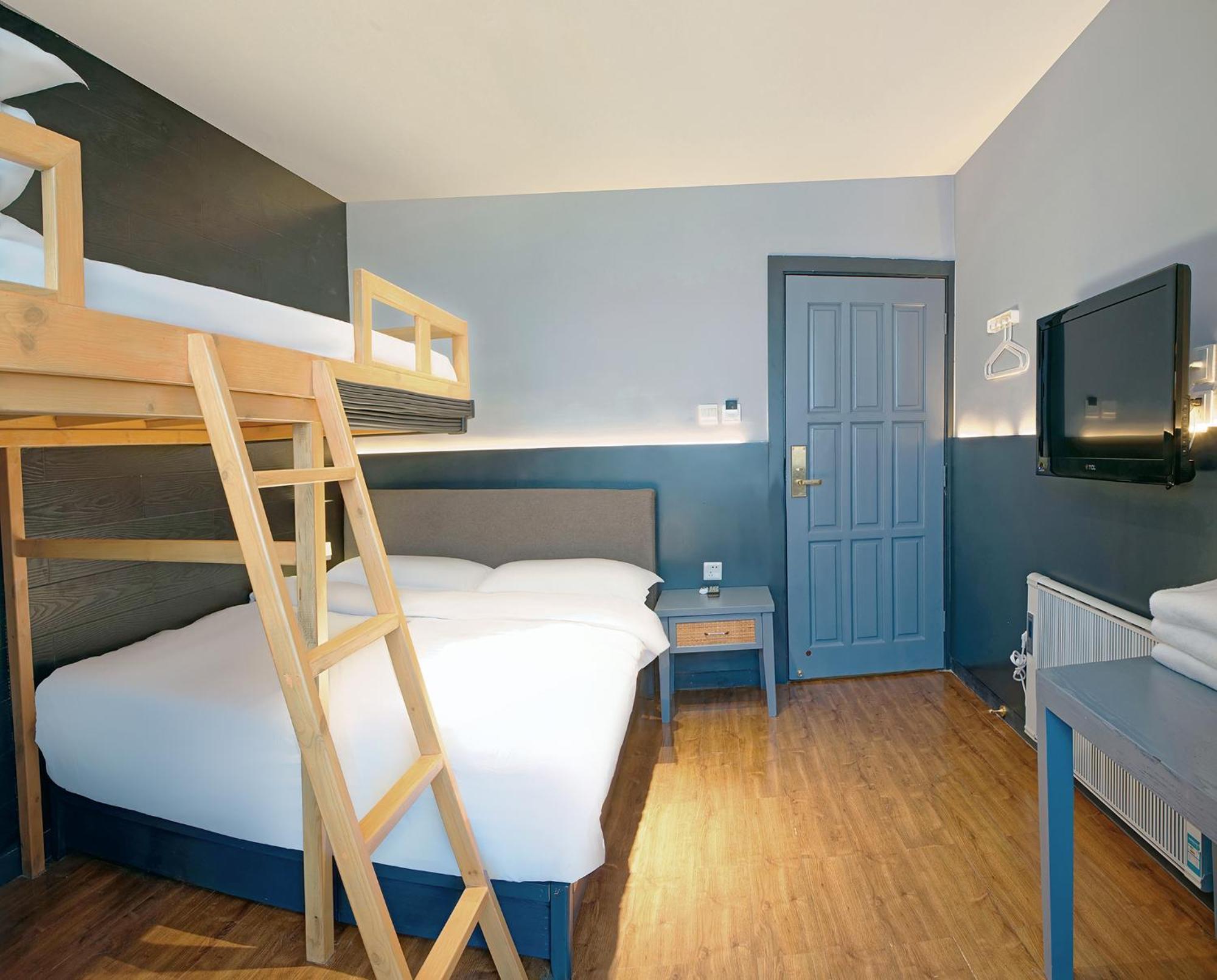 Kunming Upland International Youth Hostel Near The City Center ,2 Mins Walk To The Subway, 2 Mins Walk To The Green Lake, Close To Yuan Tong Temple, Old Street, Yunnan University, Convenient Payment And Visa Cards Are Accepted Exterior foto