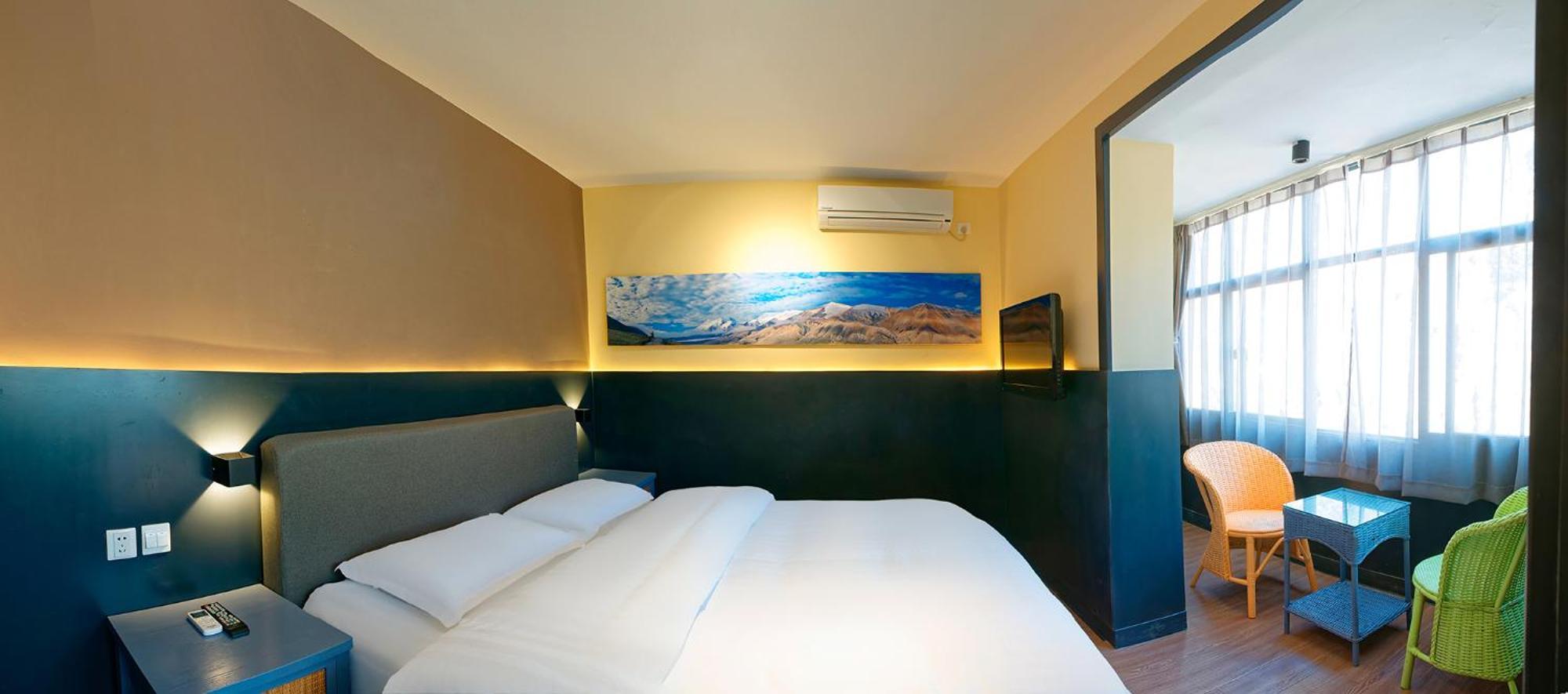 Kunming Upland International Youth Hostel Near The City Center ,2 Mins Walk To The Subway, 2 Mins Walk To The Green Lake, Close To Yuan Tong Temple, Old Street, Yunnan University, Convenient Payment And Visa Cards Are Accepted Exterior foto