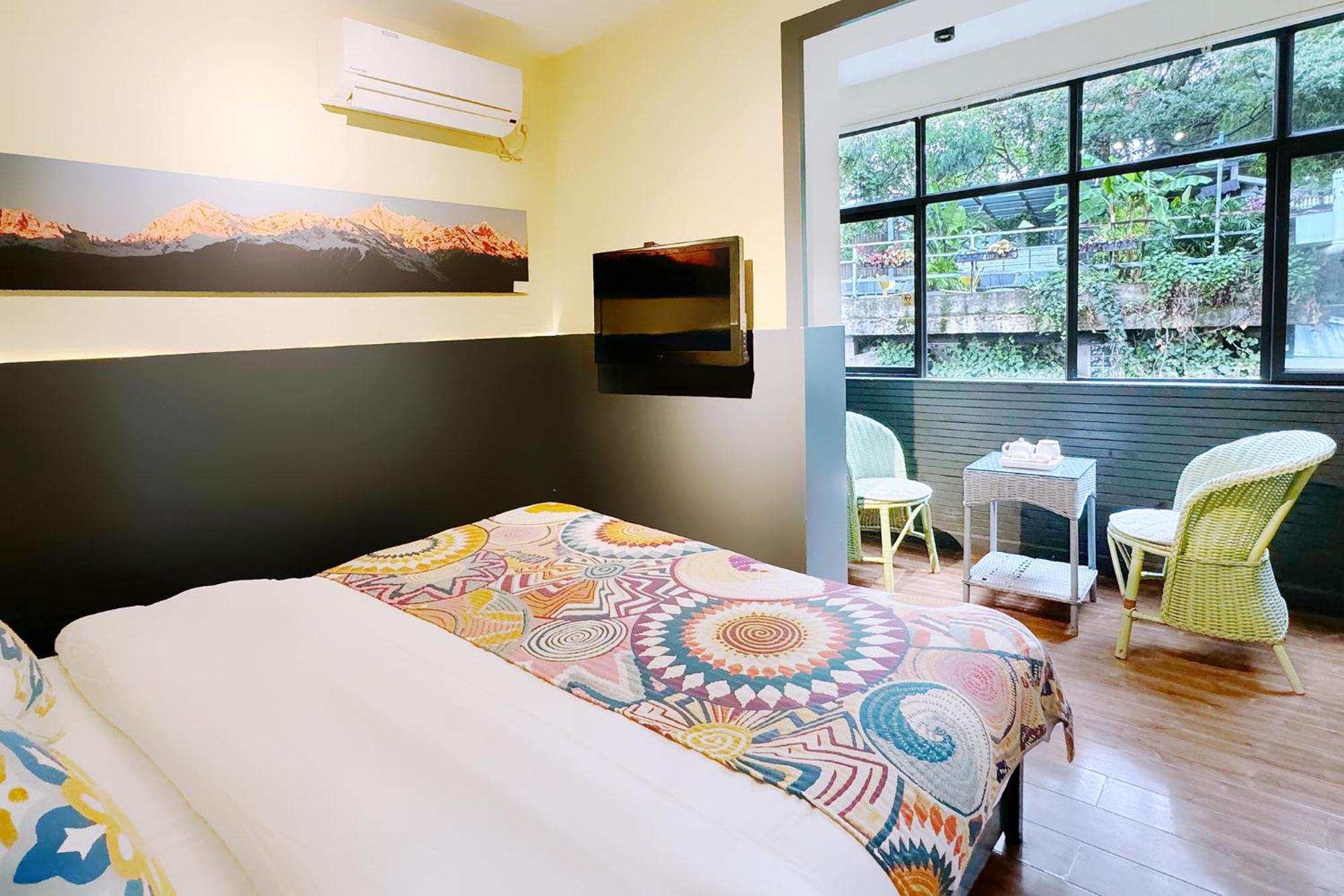 Kunming Upland International Youth Hostel Near The City Center ,2 Mins Walk To The Subway, 2 Mins Walk To The Green Lake, Close To Yuan Tong Temple, Old Street, Yunnan University, Convenient Payment And Visa Cards Are Accepted Exterior foto