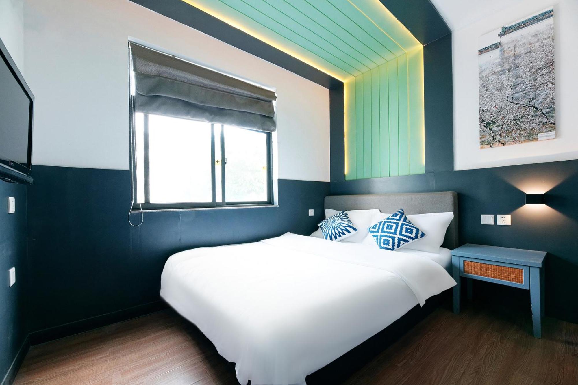 Kunming Upland International Youth Hostel Near The City Center ,2 Mins Walk To The Subway, 2 Mins Walk To The Green Lake, Close To Yuan Tong Temple, Old Street, Yunnan University, Convenient Payment And Visa Cards Are Accepted Exterior foto