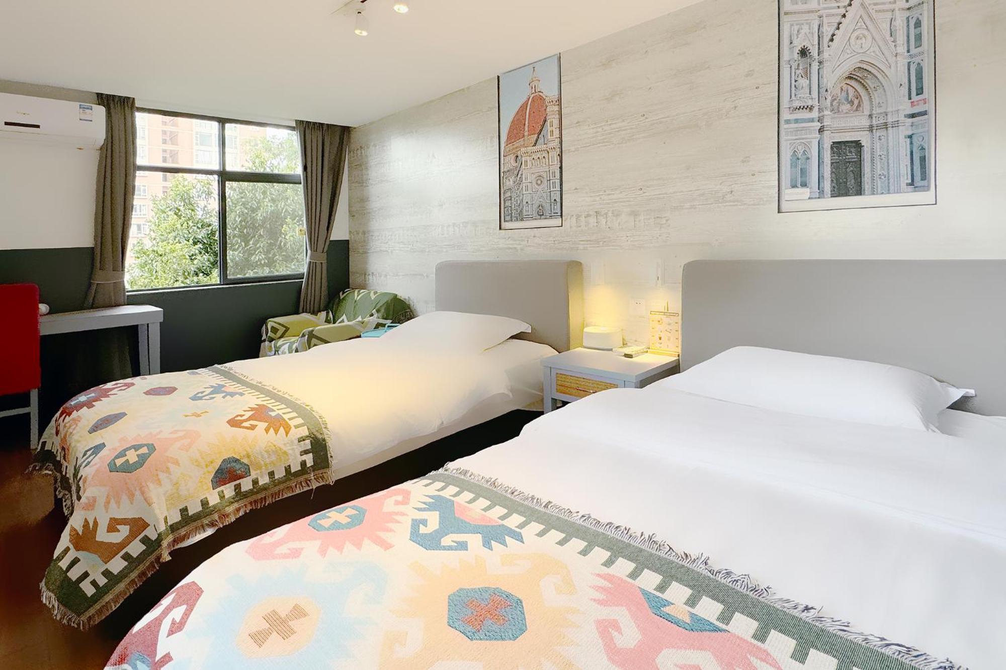 Kunming Upland International Youth Hostel Near The City Center ,2 Mins Walk To The Subway, 2 Mins Walk To The Green Lake, Close To Yuan Tong Temple, Old Street, Yunnan University, Convenient Payment And Visa Cards Are Accepted Exterior foto
