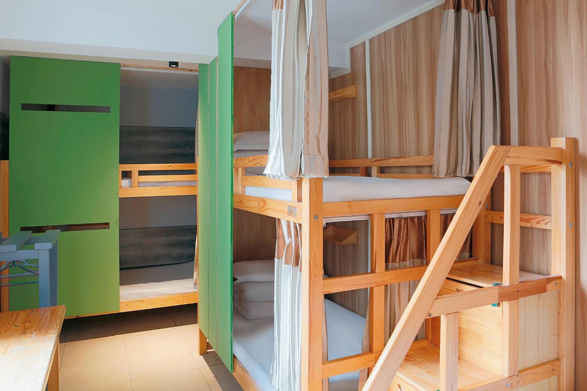 Kunming Upland International Youth Hostel Near The City Center ,2 Mins Walk To The Subway, 2 Mins Walk To The Green Lake, Close To Yuan Tong Temple, Old Street, Yunnan University, Convenient Payment And Visa Cards Are Accepted Exterior foto